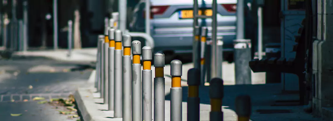 Safe and Convenient Retractable Barrier Column Systems for Properties in Oviedo, FL